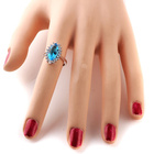 Srebrny Pierścionek z Błękitnym Kamieniem
