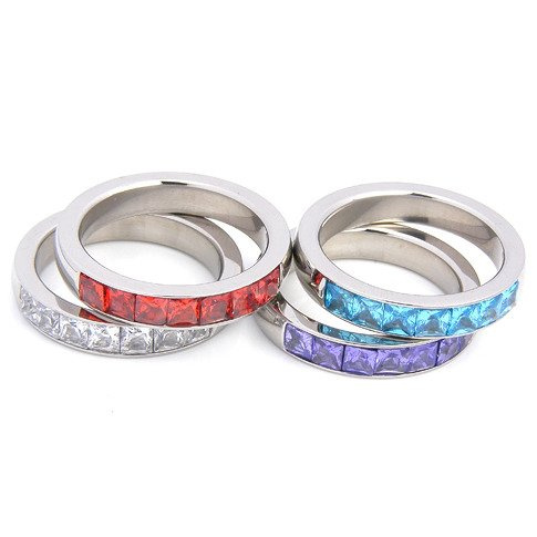 Pierścionek Obrączka z Fioletowymi Cyrkoniami