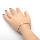 Srebrna Bransoletka z Białym Opalem